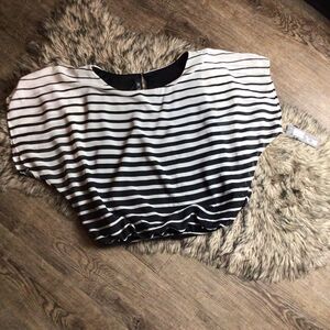 BCX top size small black and white